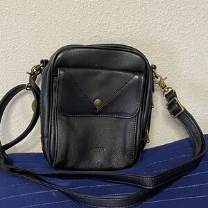 #5- MINOOY Black Leather THEA 2.0L Crossbody Bag